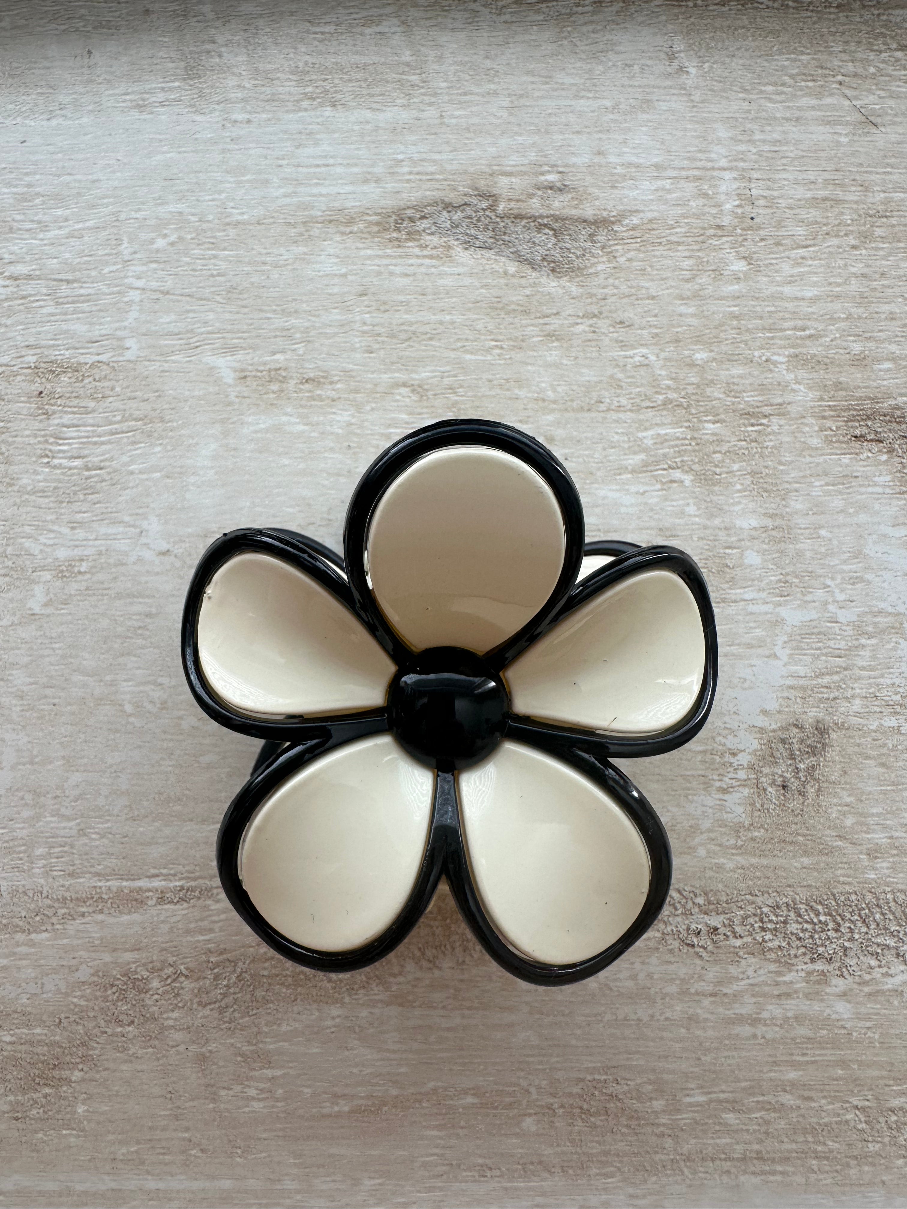 Retro Flower Hair Clip
