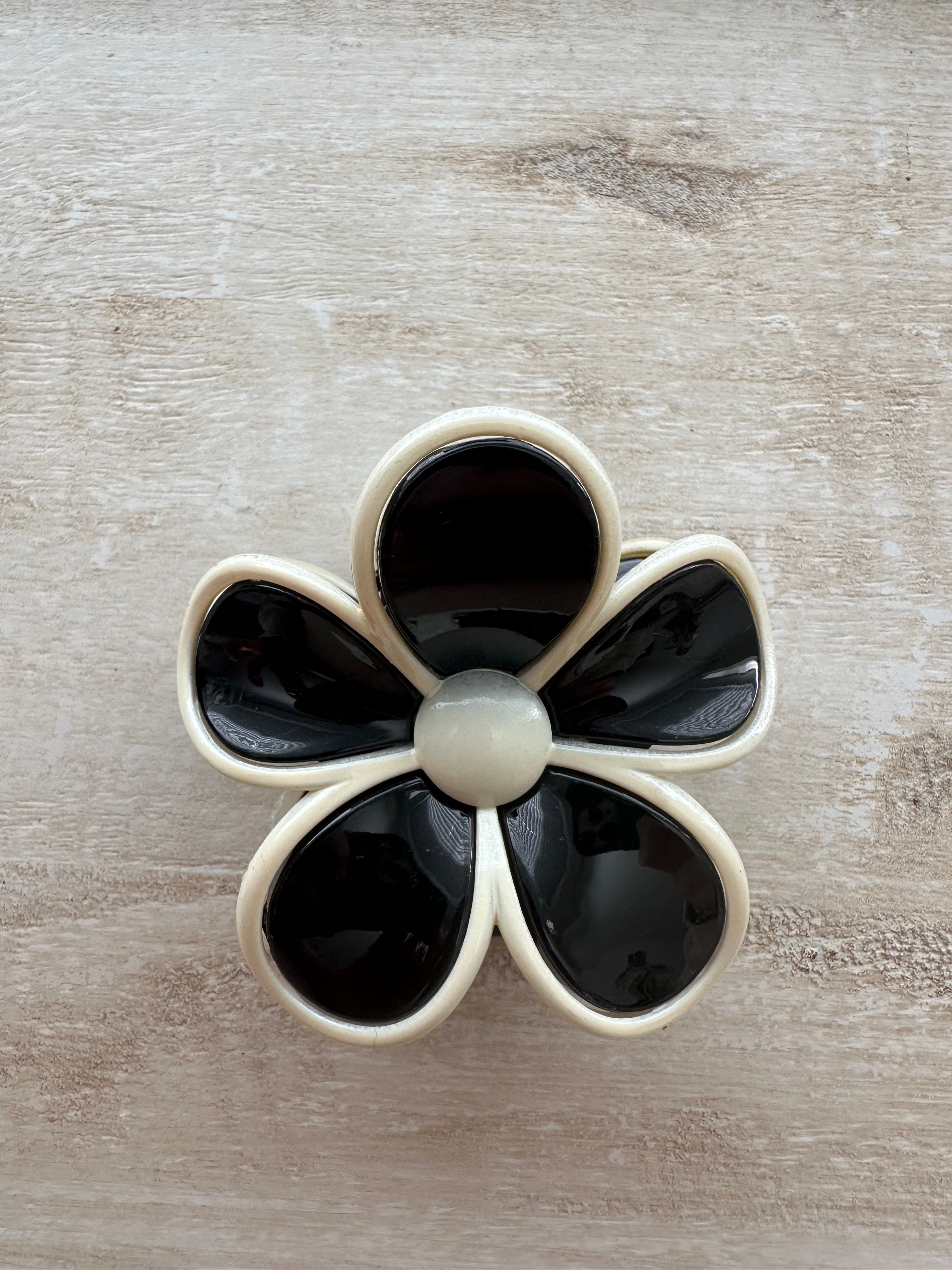 Retro Flower Hair Clip