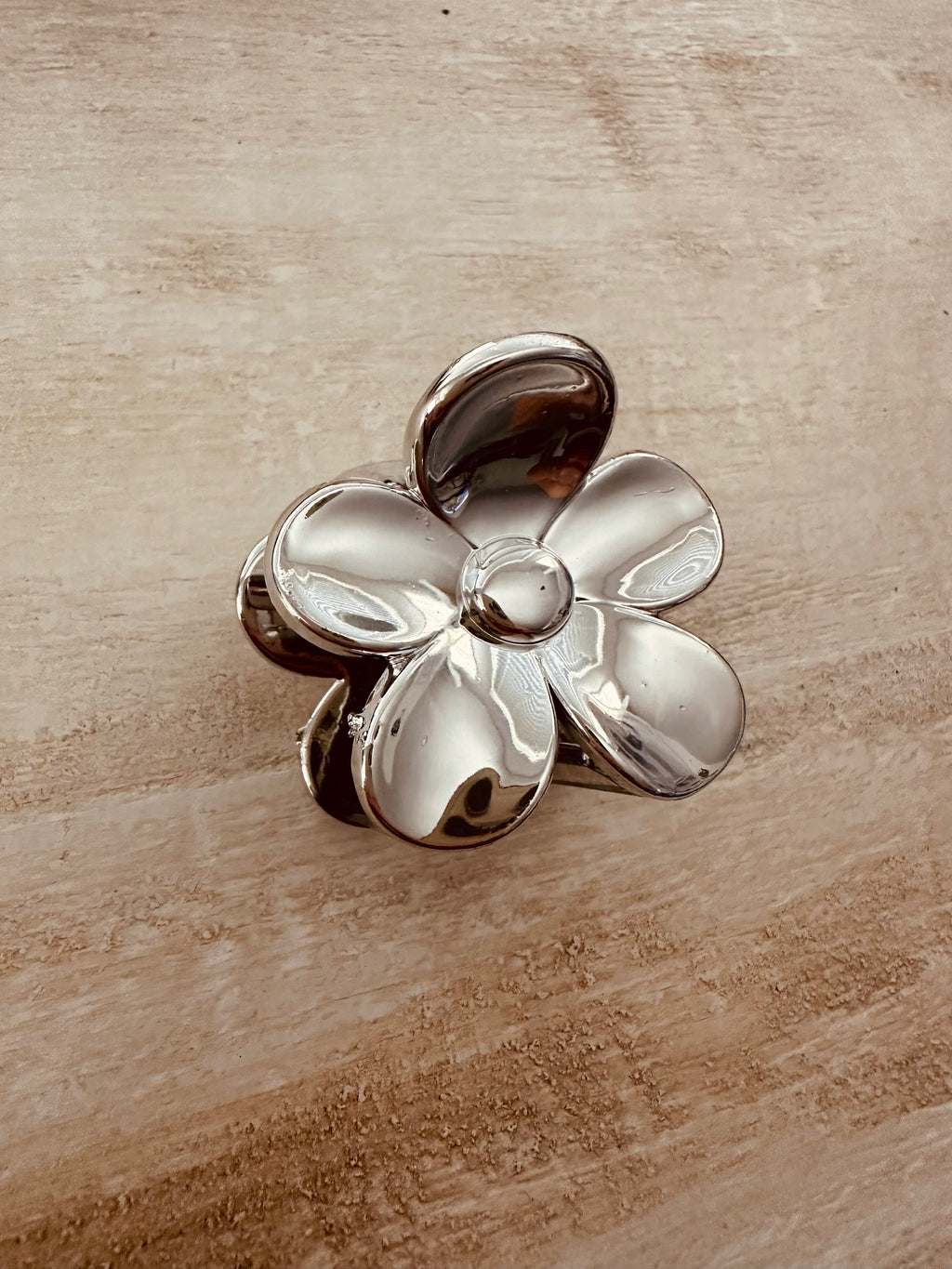 Small Metallic Retro Flower Hair Clip